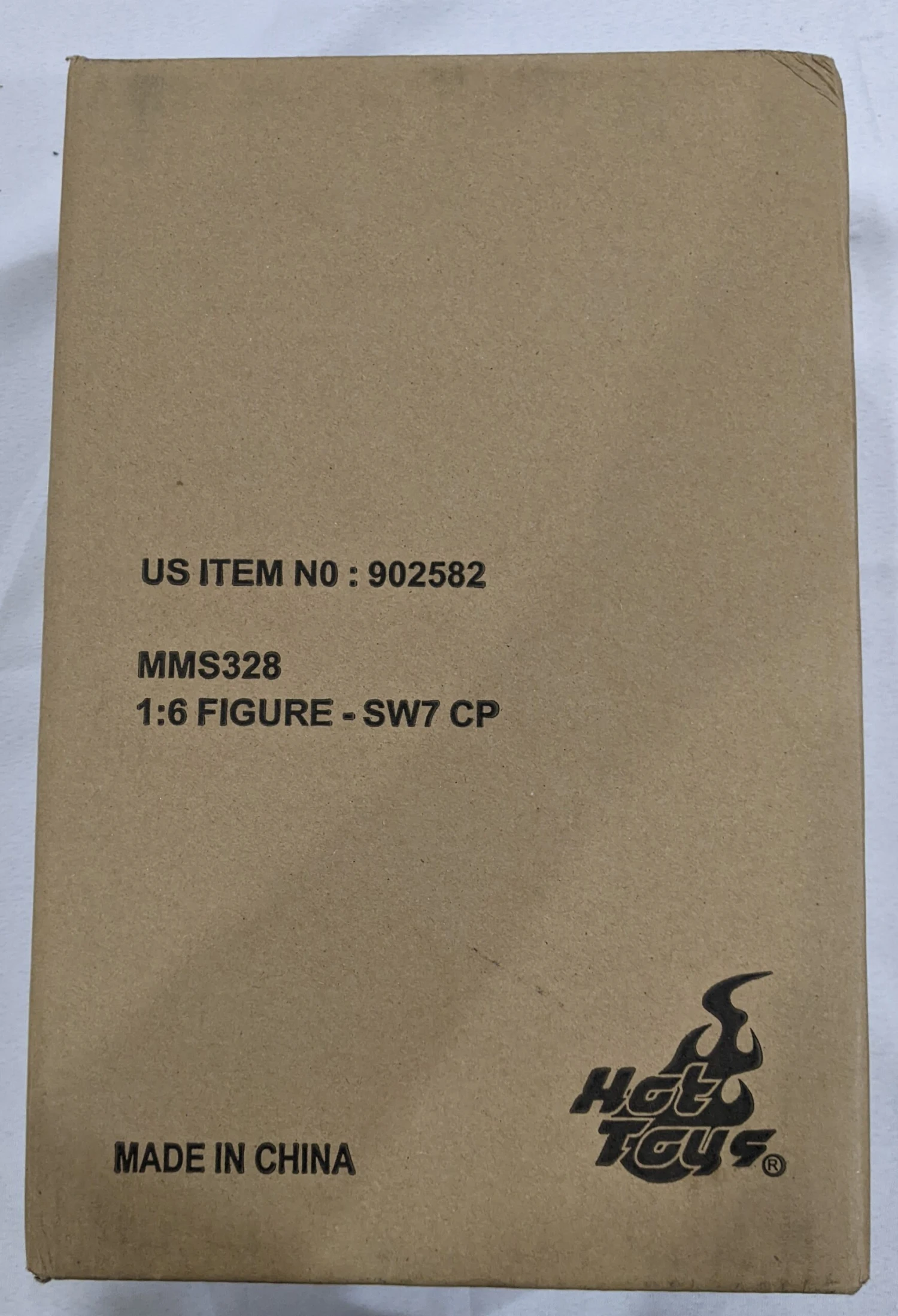 Hot Toys 1/6 Star Wars: The Force Awakens Captain Phasma Sixth Scale Figure MMS328 - Image 2